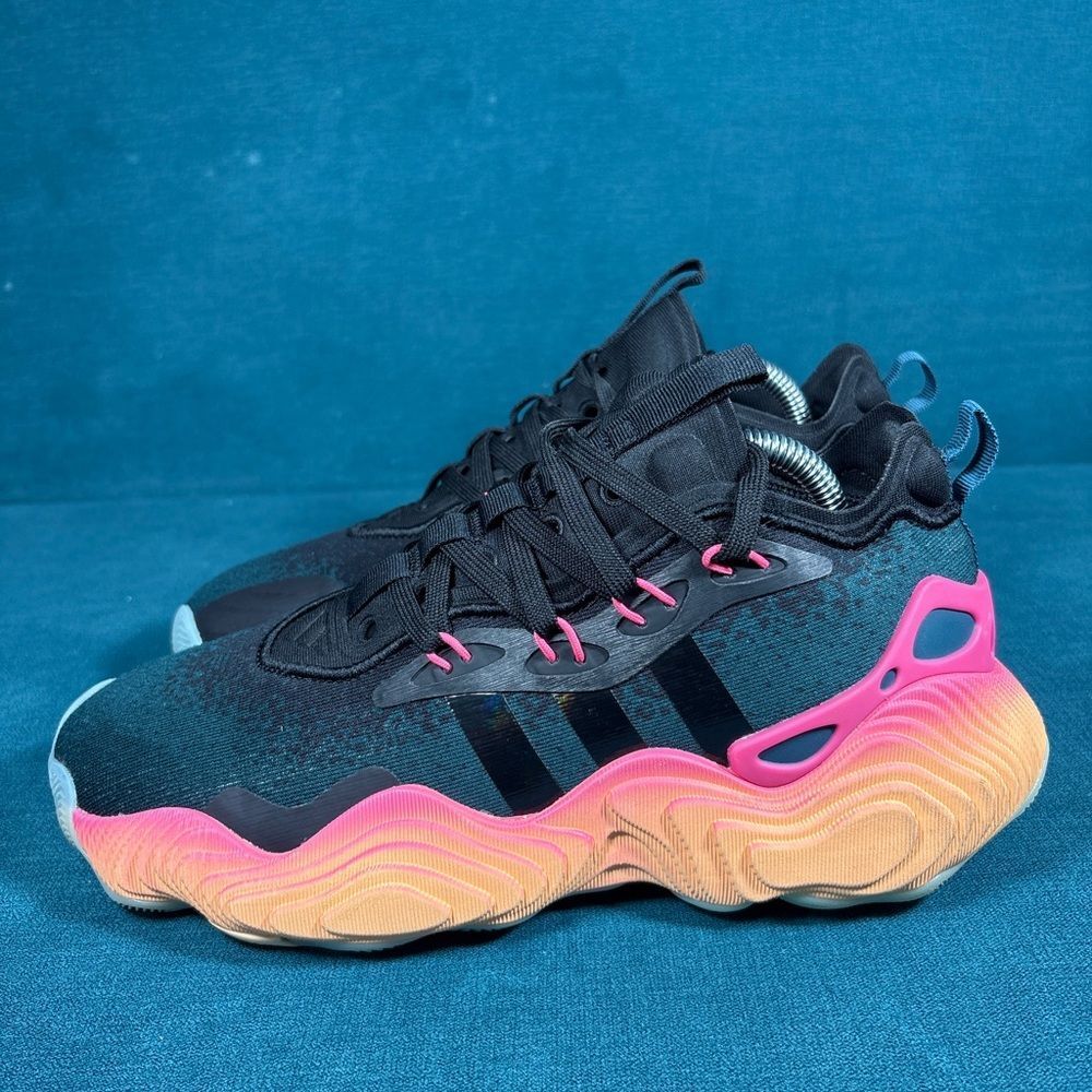Adidas Trae Young 3 J Men’s 7.5 / Women’s 9 Black Pink Gradient Basketball Shoes